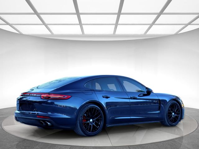 2017 Porsche Panamera 4S