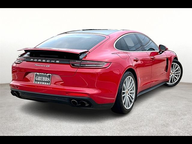 2017 Porsche Panamera 4S