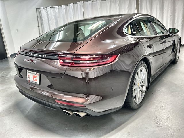 2017 Porsche Panamera 4S