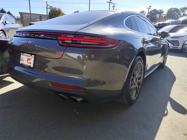 2017 Porsche Panamera 4S