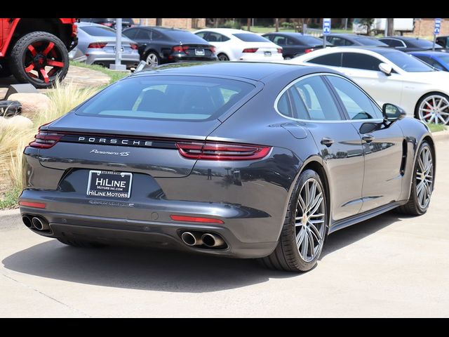 2017 Porsche Panamera 4S