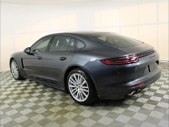 2017 Porsche Panamera 4S