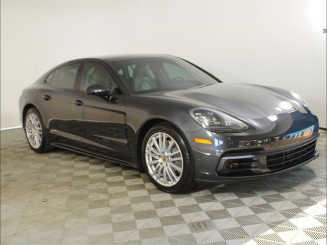 2017 Porsche Panamera 4S