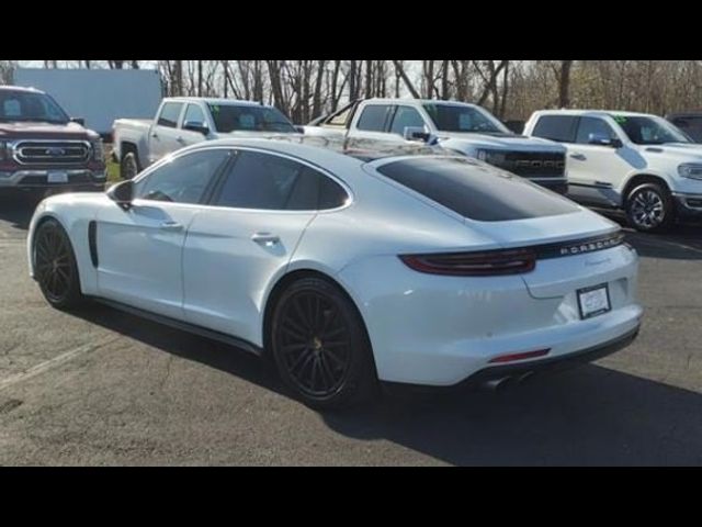 2017 Porsche Panamera 4S