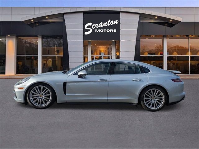 2017 Porsche Panamera 4S