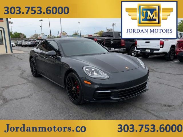 2017 Porsche Panamera 4