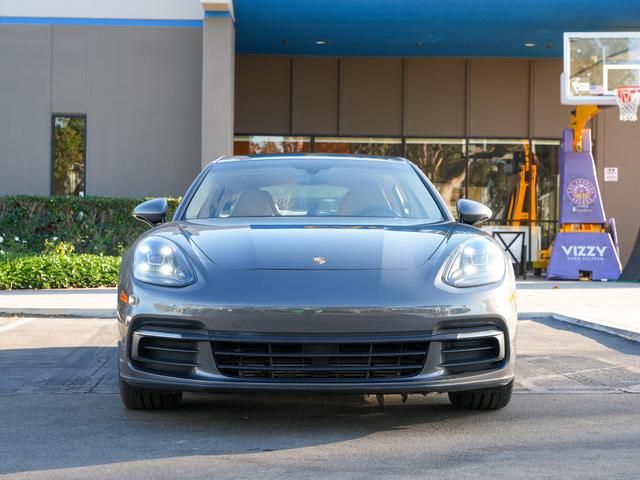 2017 Porsche Panamera 4