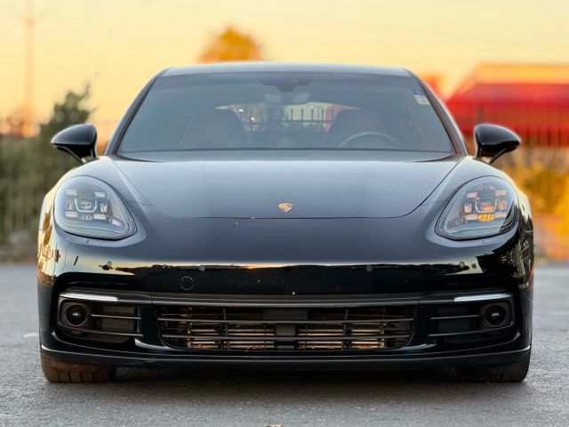2017 Porsche Panamera 4