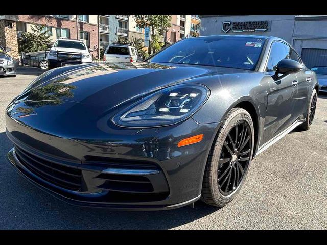 2017 Porsche Panamera Base