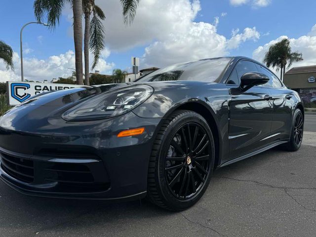 2017 Porsche Panamera Base