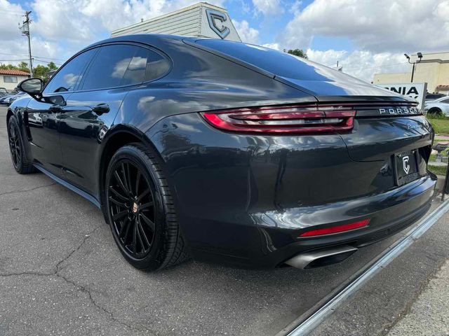 2017 Porsche Panamera Base