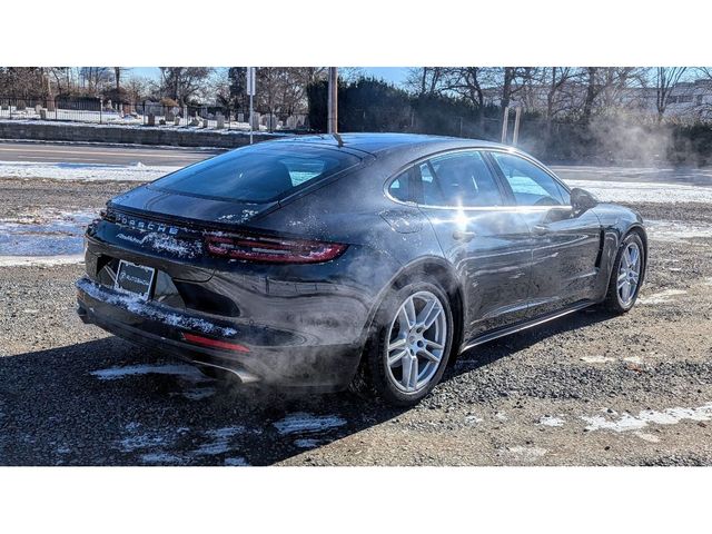 2017 Porsche Panamera 4