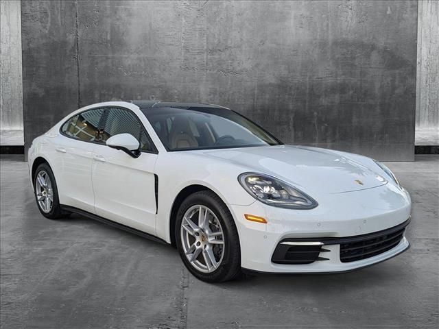 2017 Porsche Panamera Base