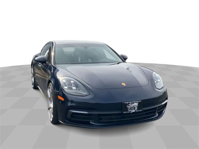 2017 Porsche Panamera Base