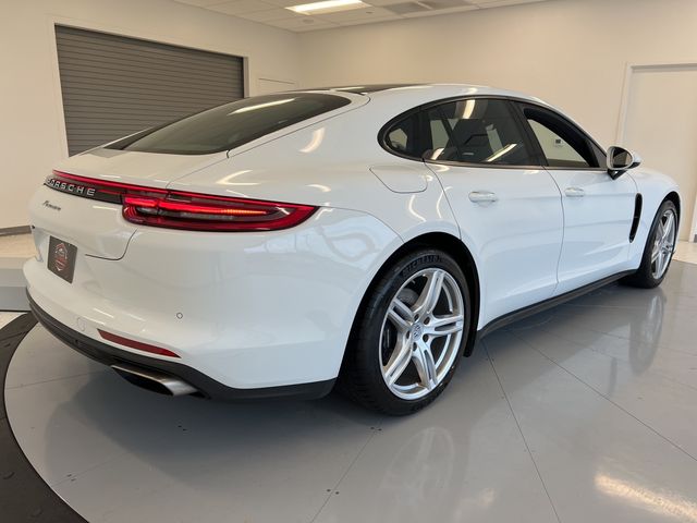 2017 Porsche Panamera Base