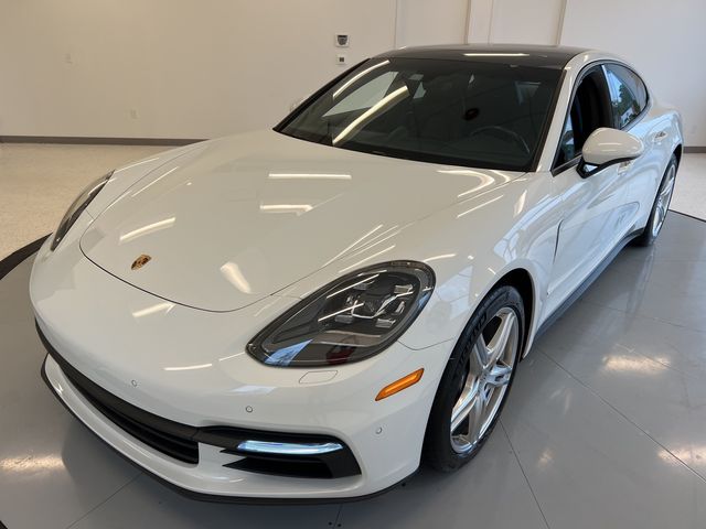 2017 Porsche Panamera Base