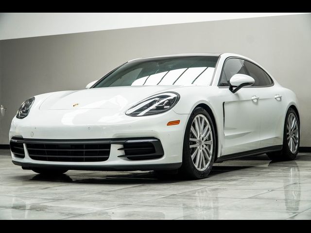 2017 Porsche Panamera Base