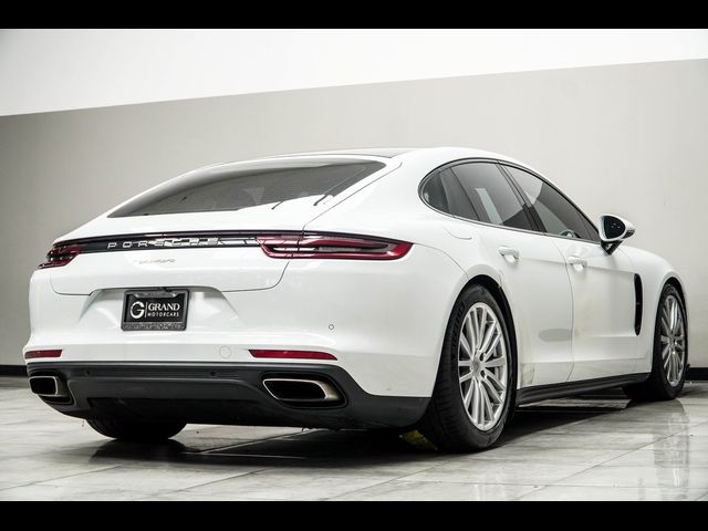 2017 Porsche Panamera Base