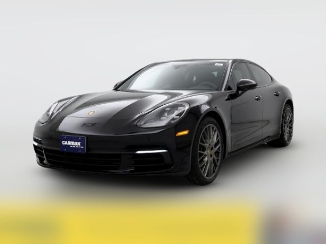 2017 Porsche Panamera 