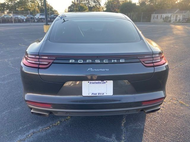 2017 Porsche Panamera 4