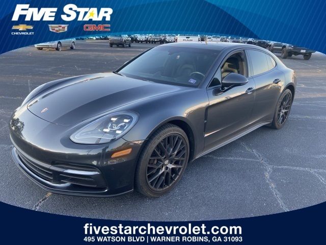 2017 Porsche Panamera 4