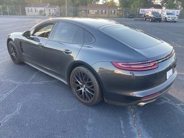 2017 Porsche Panamera 4