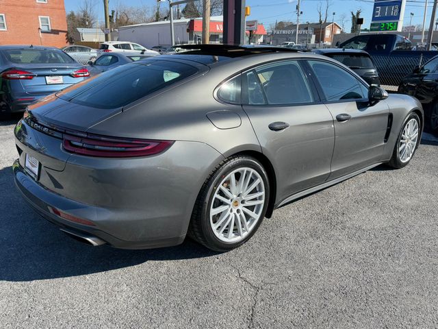 2017 Porsche Panamera 4