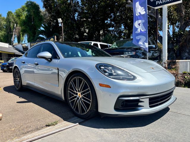 2017 Porsche Panamera 4