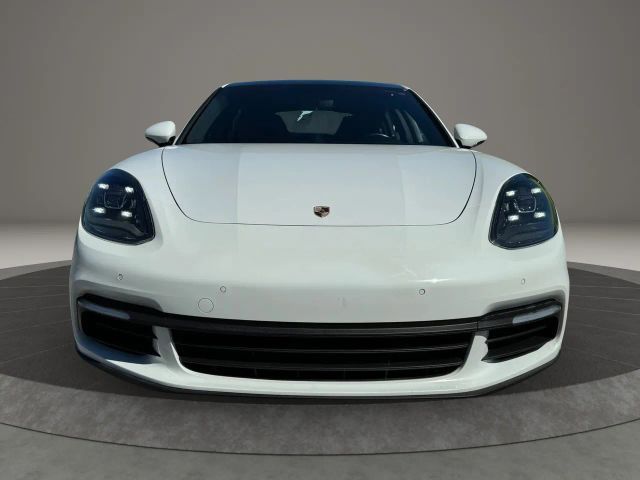 2017 Porsche Panamera 4