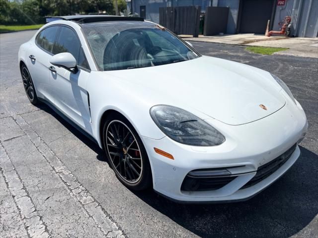 2017 Porsche Panamera Turbo