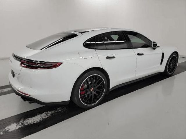 2017 Porsche Panamera Turbo