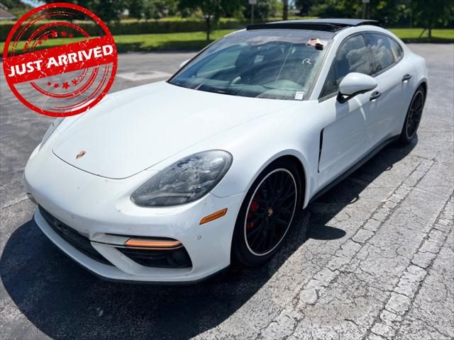 2017 Porsche Panamera Turbo