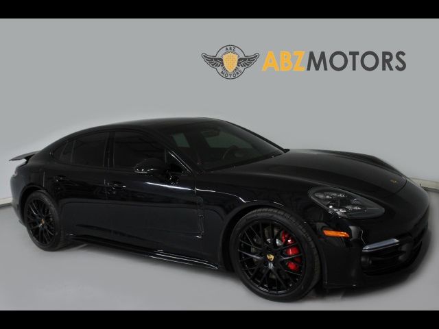 2017 Porsche Panamera Turbo