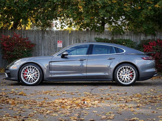 2017 Porsche Panamera Turbo