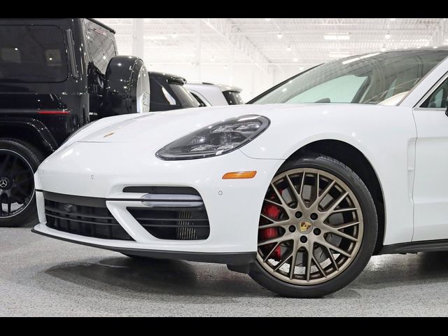 2017 Porsche Panamera Turbo