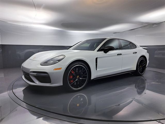 2017 Porsche Panamera Turbo