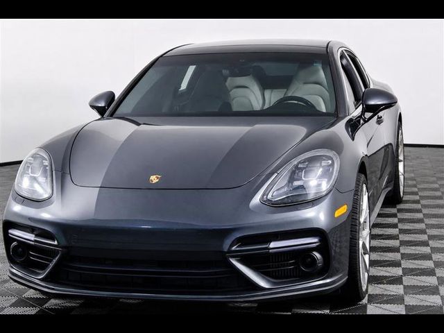 2017 Porsche Panamera Turbo