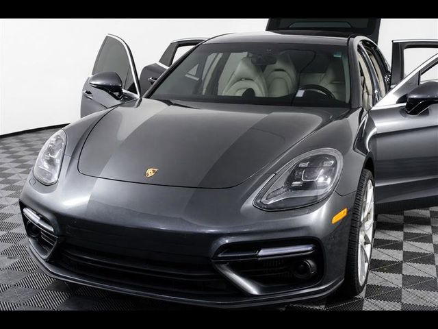 2017 Porsche Panamera Turbo