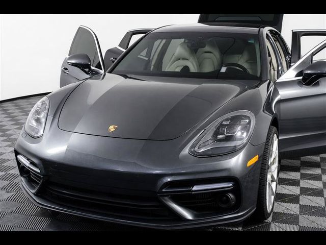2017 Porsche Panamera Turbo