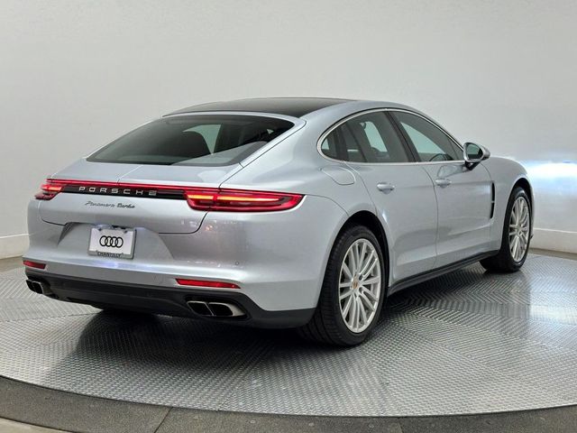 2017 Porsche Panamera Turbo