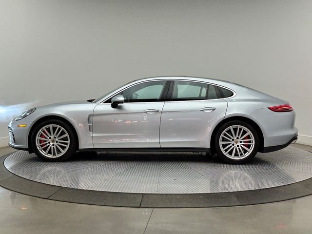 2017 Porsche Panamera Turbo