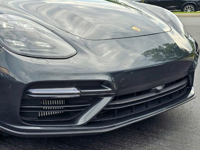 2017 Porsche Panamera Turbo