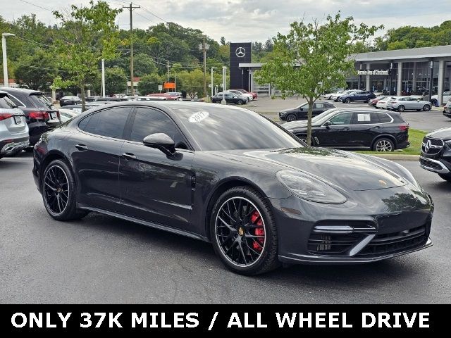 2017 Porsche Panamera Turbo