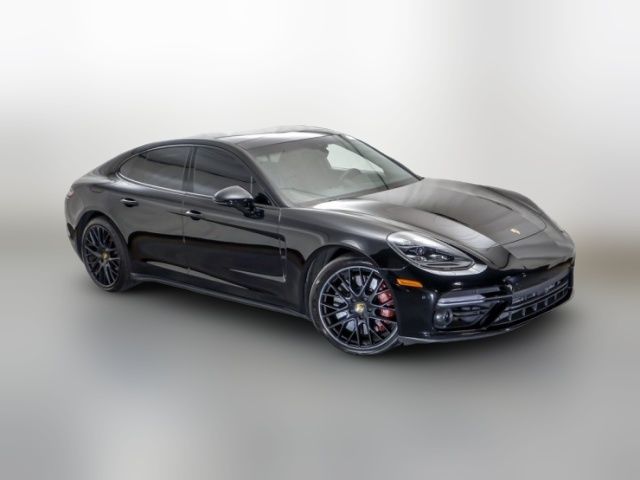 2017 Porsche Panamera Turbo