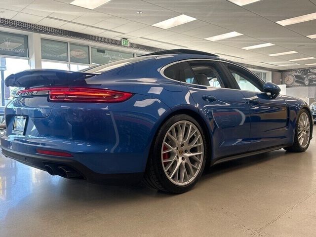 2017 Porsche Panamera Turbo