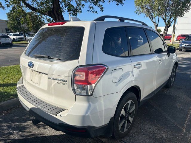 2017 Subaru Forester Base