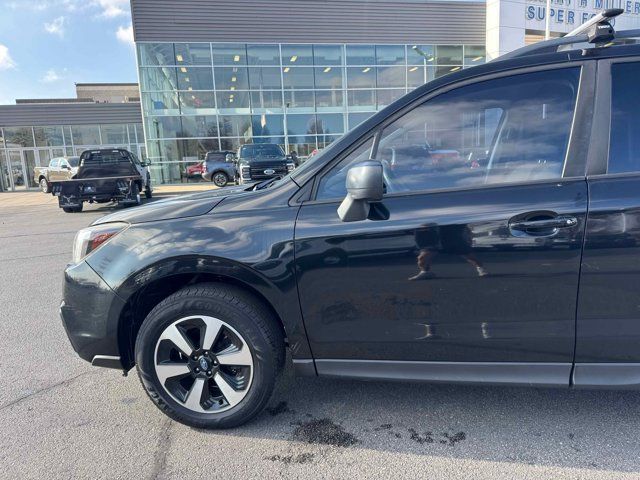 2017 Subaru Forester Base