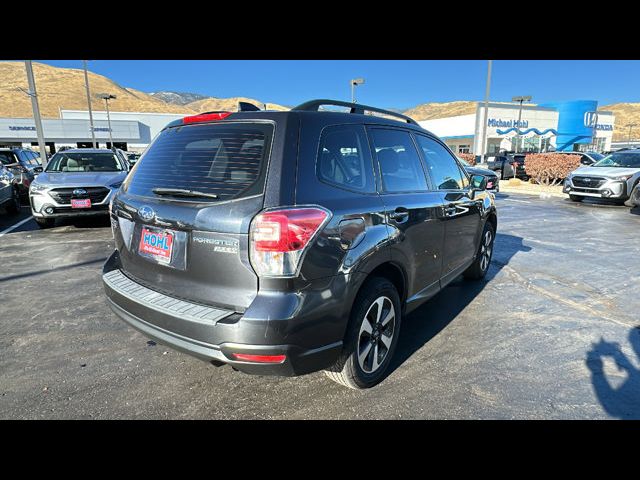 2017 Subaru Forester Base