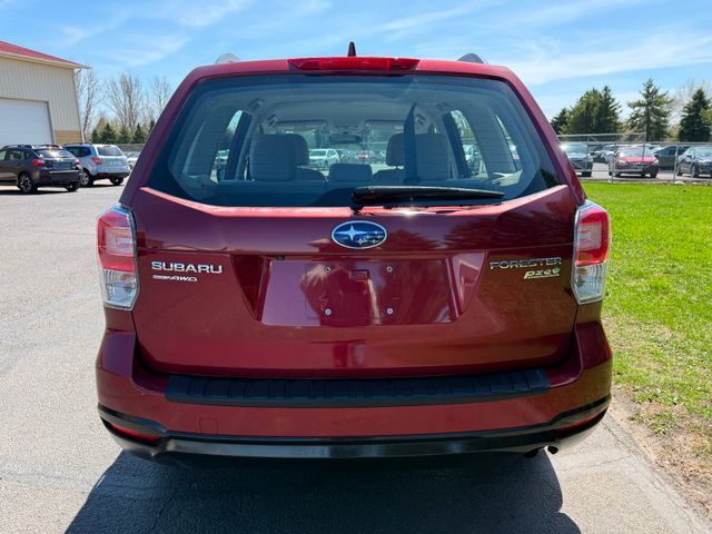 2017 Subaru Forester Base
