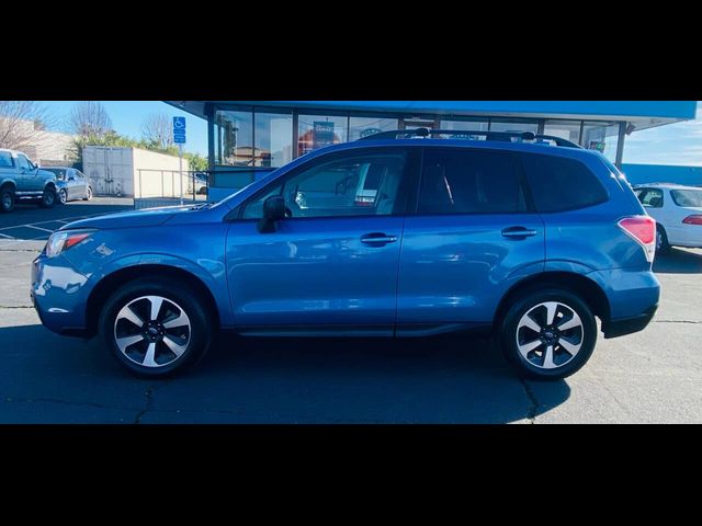 2017 Subaru Forester Base